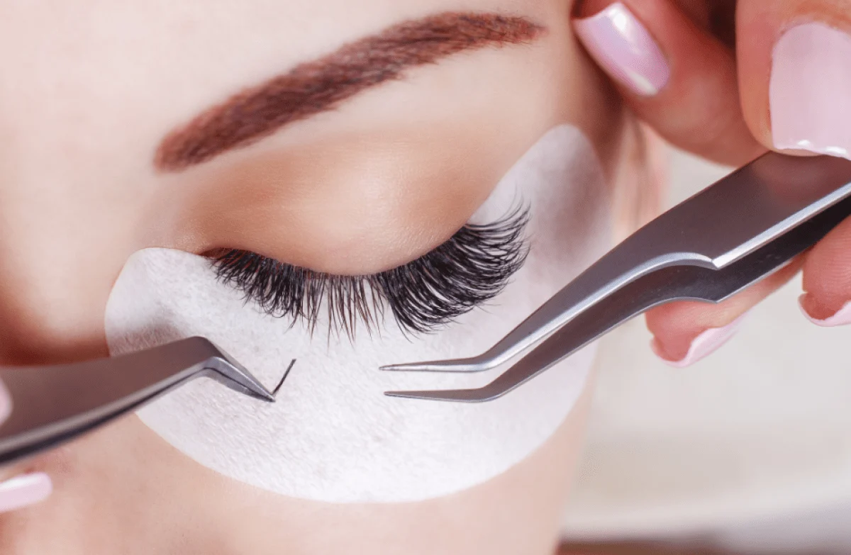 Wimpernverlängerung entfernen 